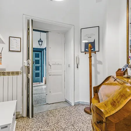 Apartment Vatican Oasis - Garden View Balcony & Full Kitchen