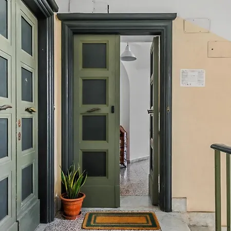 Apartment Vatican Oasis - Garden View Balcony & Full Kitchen Rome