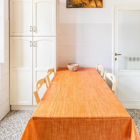 Bright Vatican Suite With Balcony, Garden View And Full Kitchen Daire Roma