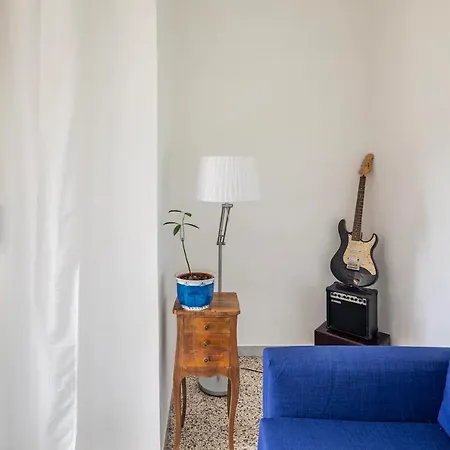 Daire Bright Vatican Suite With Balcony, Garden View And Full Kitchen *