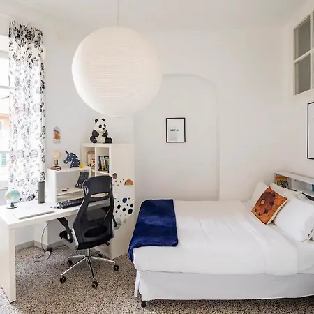 Bright Vatican Suite With Balcony, Garden View And Full Kitchen Apartmán
