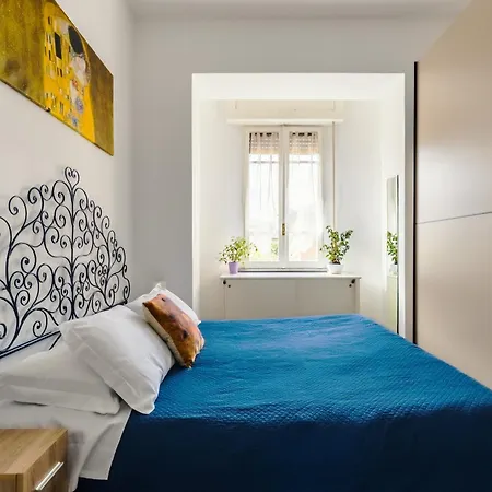 Bright Vatican Suite With Balcony, Garden View And Full Kitchen Daire Roma