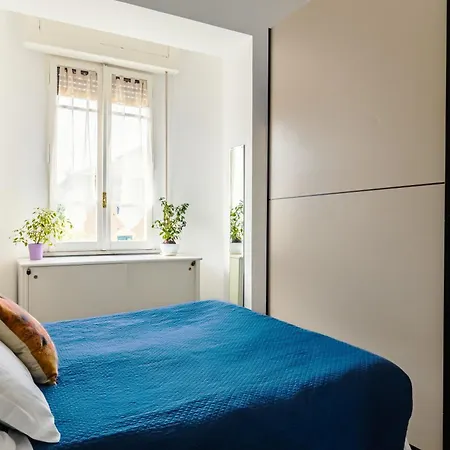 Bright Vatican Suite With Balcony, Garden View And Full Kitchen Roma