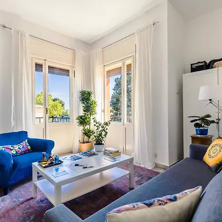 Bright Vatican Suite With Balcony, Garden View And Full Kitchen *