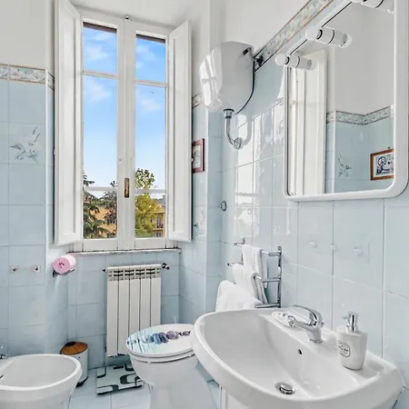 Vatican Oasis - Garden View Balcony & Full Kitchen Appartamento Roma
