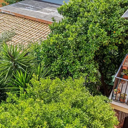 Vatican Oasis - Garden View Balcony & Full Kitchen * Roma